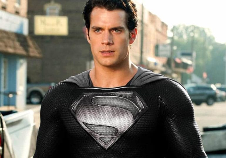 Wie Superman seinen Black Suit bekommt