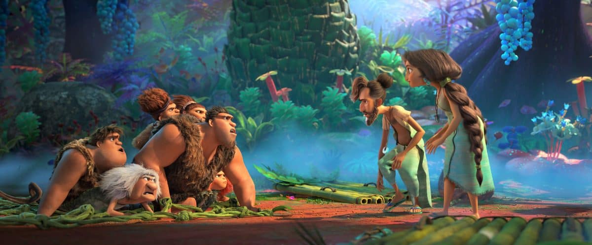 The Croods (links) treffen Die Bessermanns (rechts) in DreamWorks Animation's The Croods: A New Age. The Croods v.l.nr.): Thunk (Clark Duke), Gran (Cloris Leachman), Sandy (Kailey Crawford), Grug (Nicolas Cage), Ugga (Catherine Keener) and Eep (Emma Stone). Die Bessermanns (v.l.n.r) Phil (Peter Dinklage) und Hope (Leslie Mann).