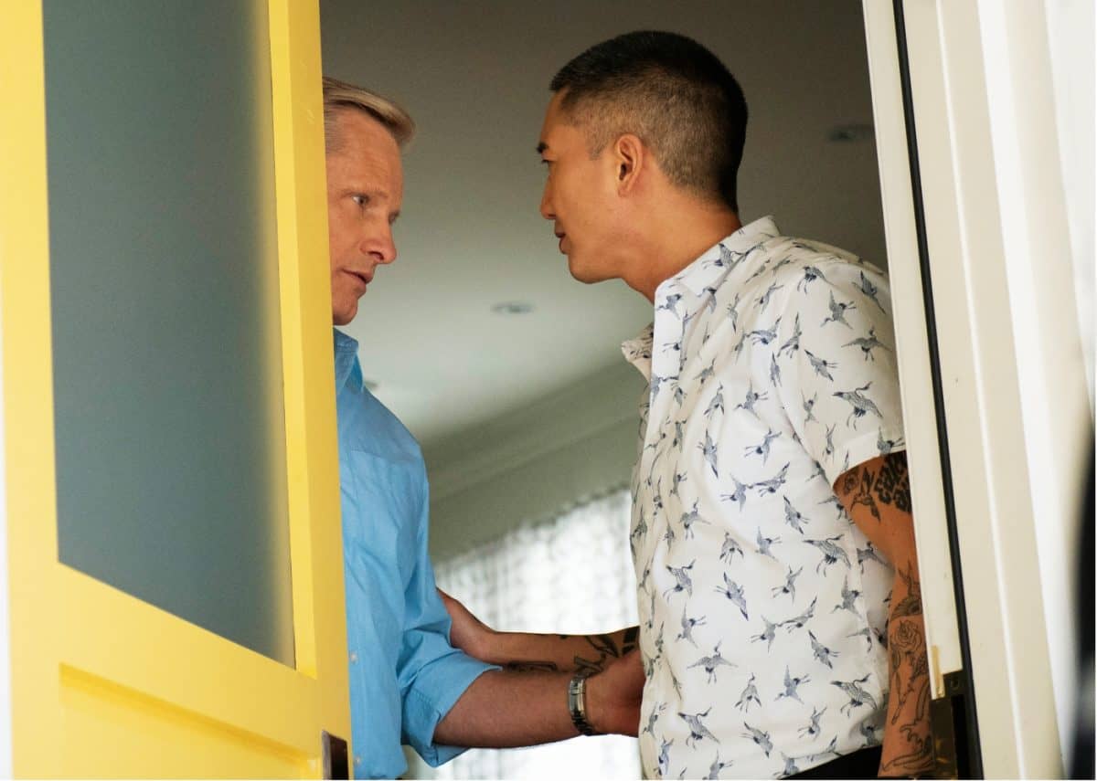 John (Viggo Mortensen) lebt in einer glücklichen Partnerschaft mit Eric (Terry Chen)