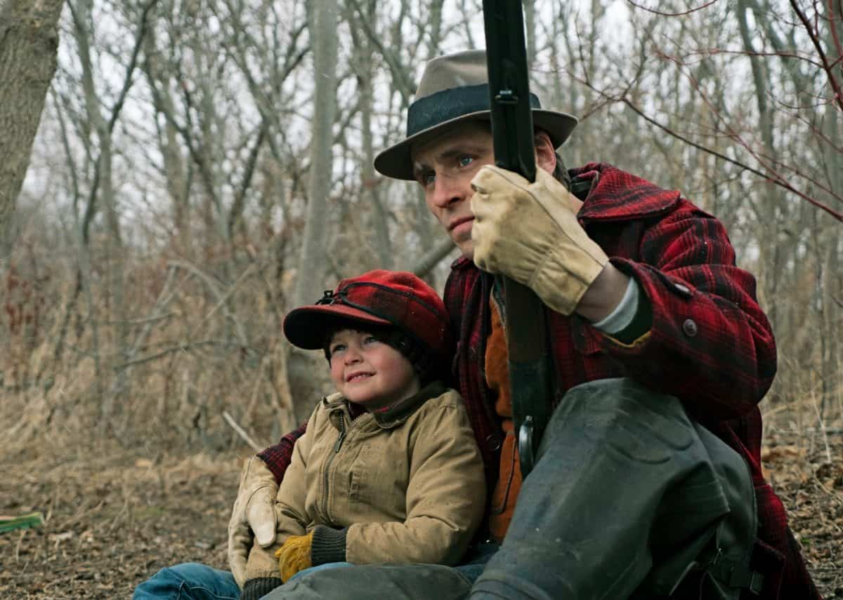 Vater und Sohn: Willis (Sverrir Guðnason) und der junge John (Grady McKenzie)