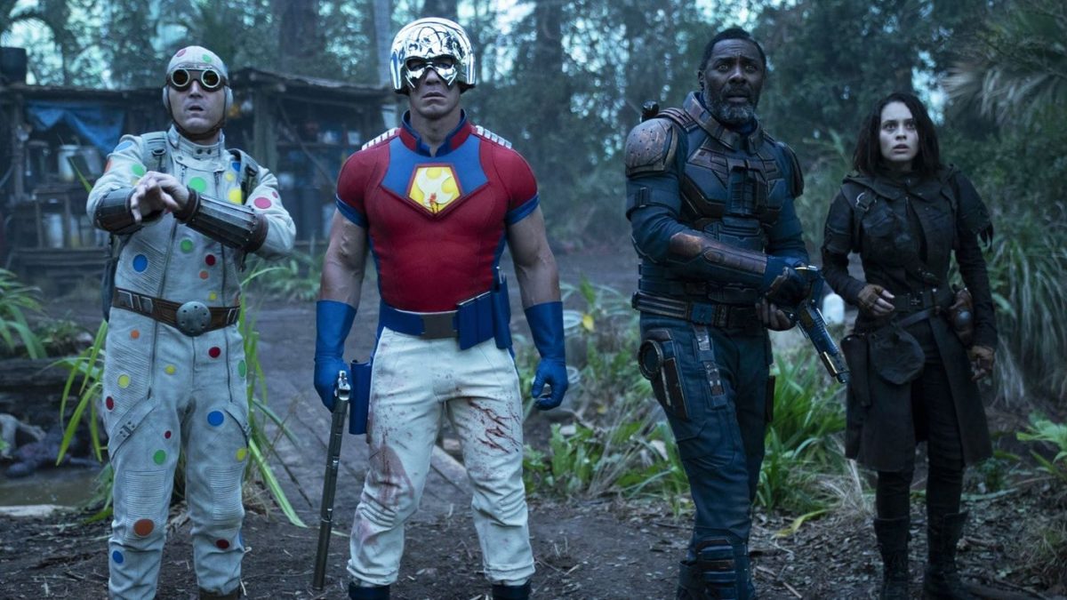 DAVID DASTMALCHIAN als Polka Dot Man, JOHN CENA als Peacemaker, IDRIS ELBA als Bloodsport und DANIELA MELCHIOR als Ratcatcher 2 in "THE SUICIDE SQUAD"