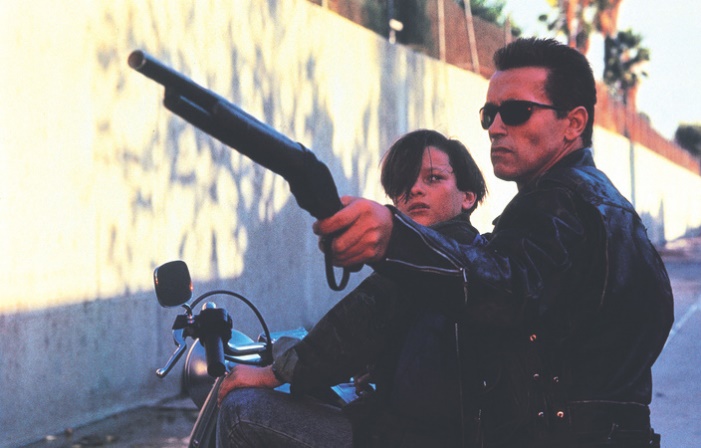 Arnold Schwarzenegger beschützt Edward Furlong– Terminator 2: Tag der Abrechnung (1991)