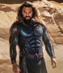 Jason Momoa zeigt neues Aquaman Outfit