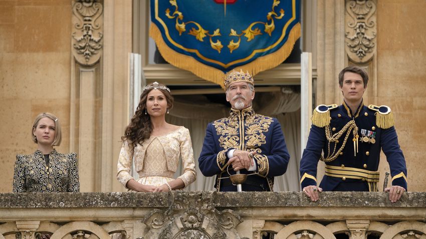 Die Königsfamilie aus Cinderella auf dem Balkon
