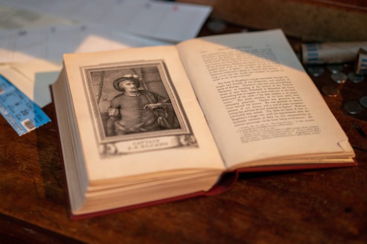 Magellans Buch in Sony Pictures UNCHARTED