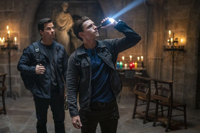 Victor Sullivan (MARK WAHLBERG) und Nathan Drake (TOM HOLLAND) in Sony Pictures' UNCHARTED