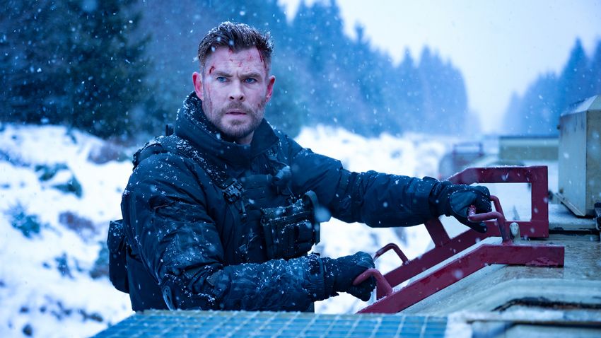 Chris hemsworth als Tyler Rake in Extraction