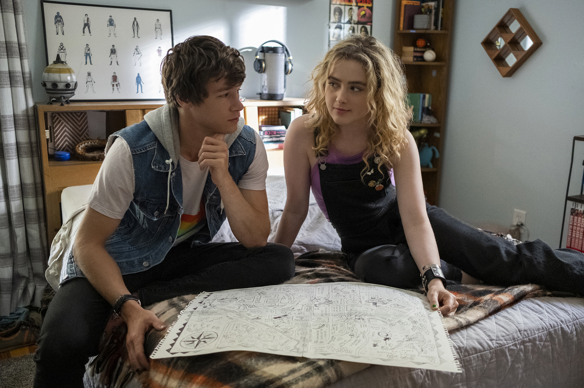 KYLE ALLEN als MARK and KATHRYN NEWTON als MARGARET in Sechzehn Stunden Ewigkeit