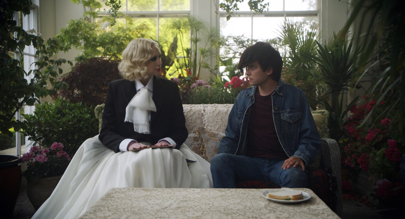(L-R) Gwendoline Christie, Asa Butterfield © Flux Gourmet, Bankside Films, IFC Productions I