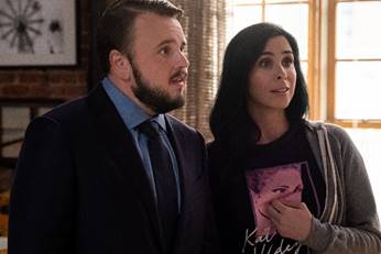 (L_R) John Bradley und Sarah Silverman in "Marry Me - Verheiratet auf den ersten Blick" © Universal Pictures Germany