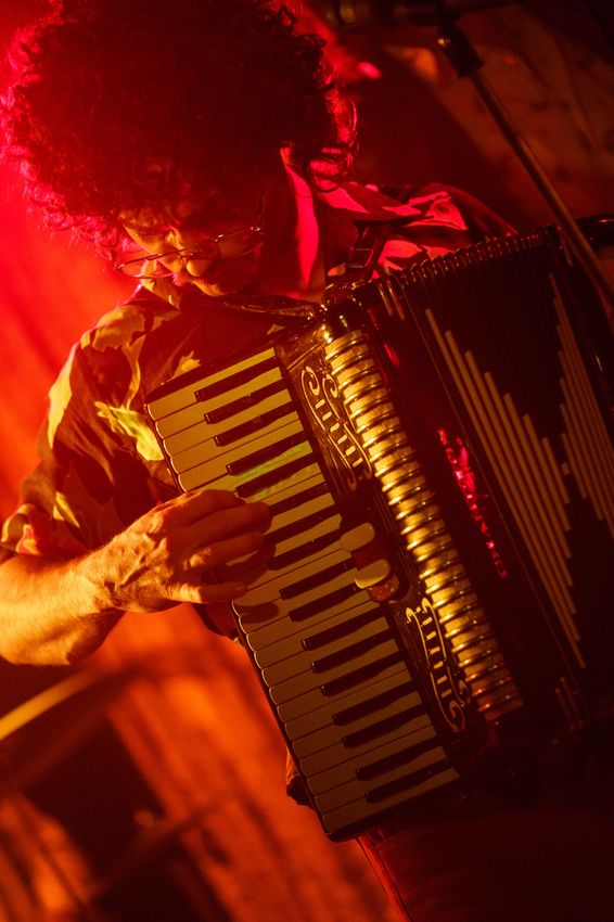 Erster Teaser zeigt Daniel Radcliffe als "Weird Al" Yankovic