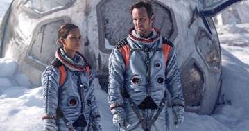 Halle Berry und Patrick Wilson in Moonfall