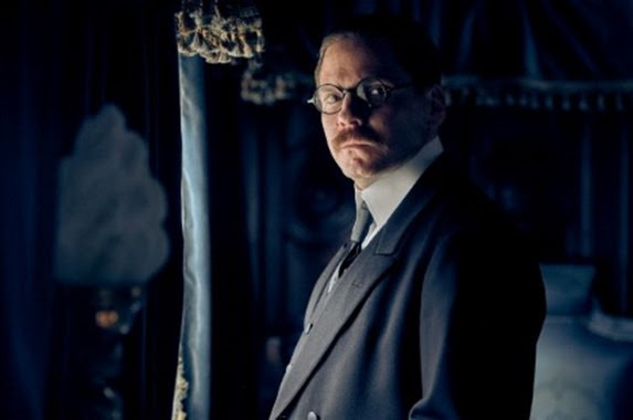 Matthias Erzberger (Daniel Brühl) will den Waffenstillstand aushandeln © Reiner Bajo