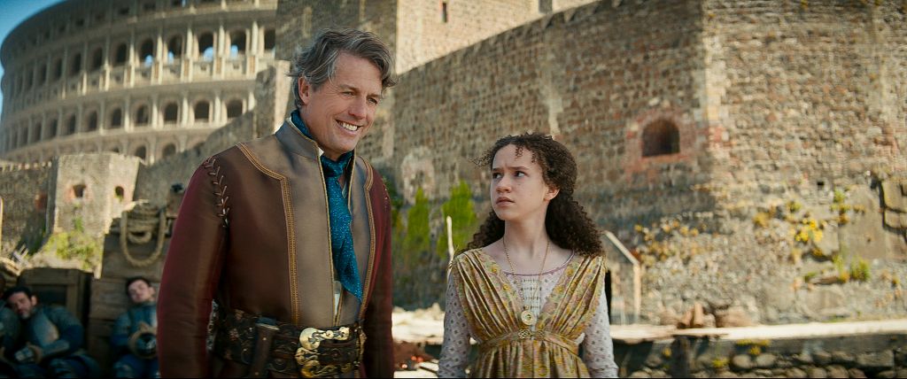 (L-R) Hugh Grant als Forge und Chloe Coleman als Kira in Dungeons & Dragons: Ehre unter Dieben