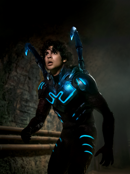 XOLO MARIDUEÑA als Jaime Reyes in Warner Bros. Pictures "BLUE BEETLE"