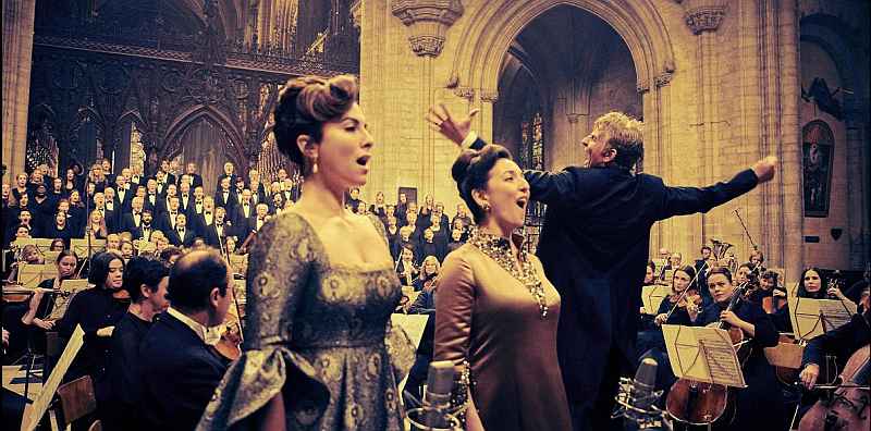 Bradley Cooper dirigiert in Maestro als Leonard Bernstein