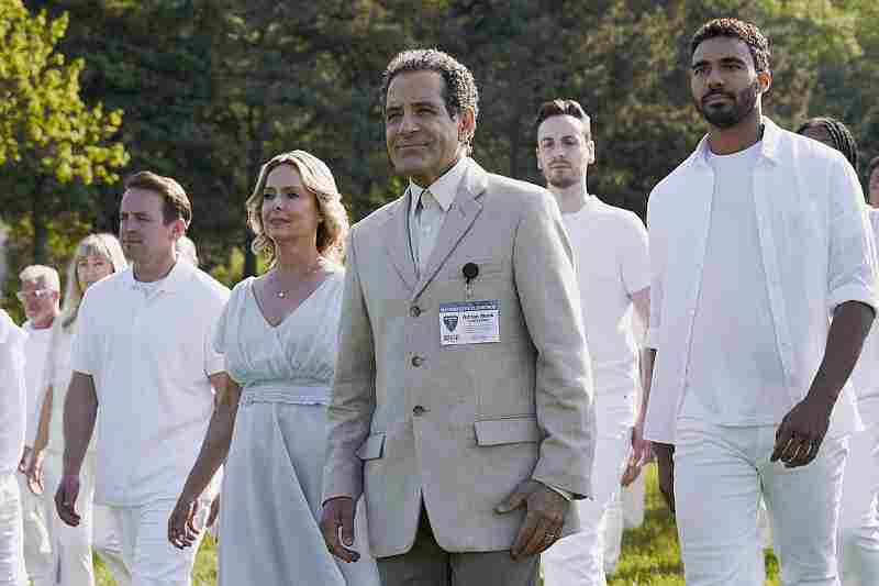 (l-r) Melora Hardin als Trudy, Tony Shalhoub als Adrian Monk