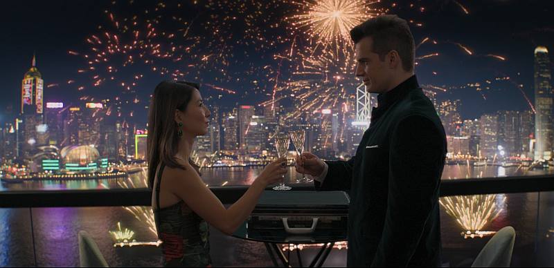 (rechts im Bild) Henry Cavill als Agent Argylle