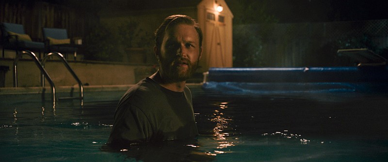 Wyatt Russell als Ray Waller in Night Swim