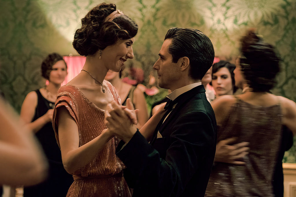 Maurice Ravel (Raphaël Personnaz) mit seiner Muse Misia Sert (Doria Tillier) in BOLERO