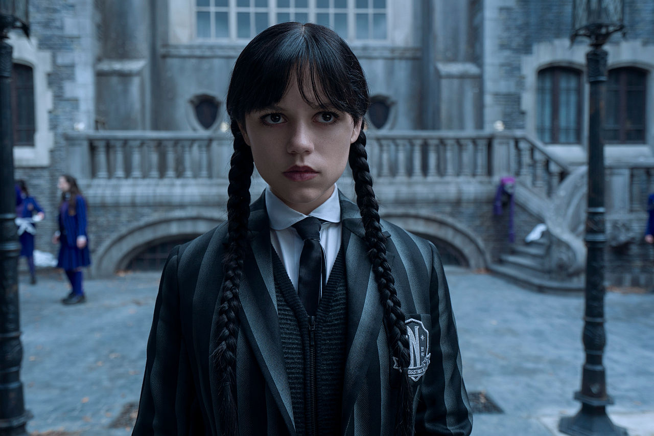 JENNA ORTEGA IN WEDNESDAY STAFFEL 2