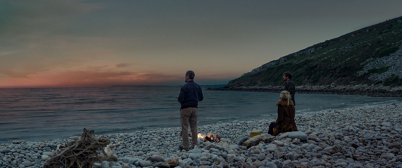 (L - R) Tim Key als Charles Heath, Carey Mulligan als Nell Mortimer und Tom Basden als Herb in THE BALLAD OF WALLIS ISLAND