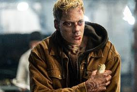 Bill Skarsgård in Locked