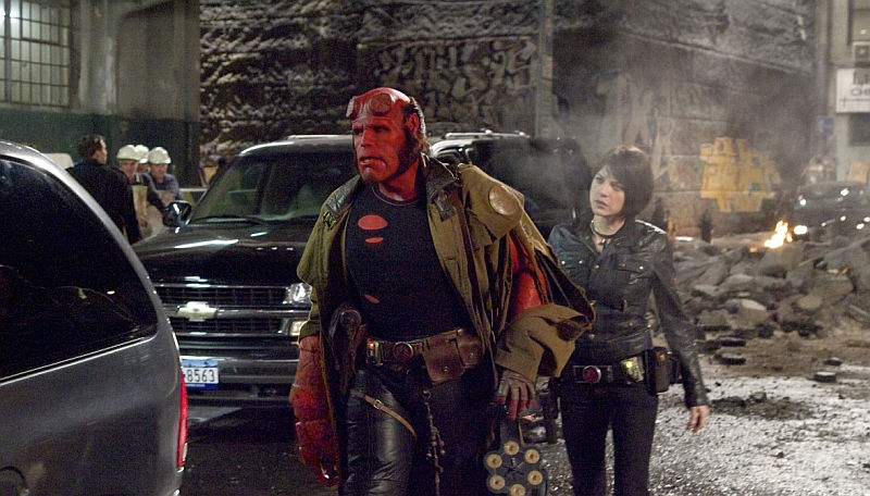 (L-R) Ron Perlman und Selma Blair in HELLBOY 2 - DIE GOLDENE ARMEE